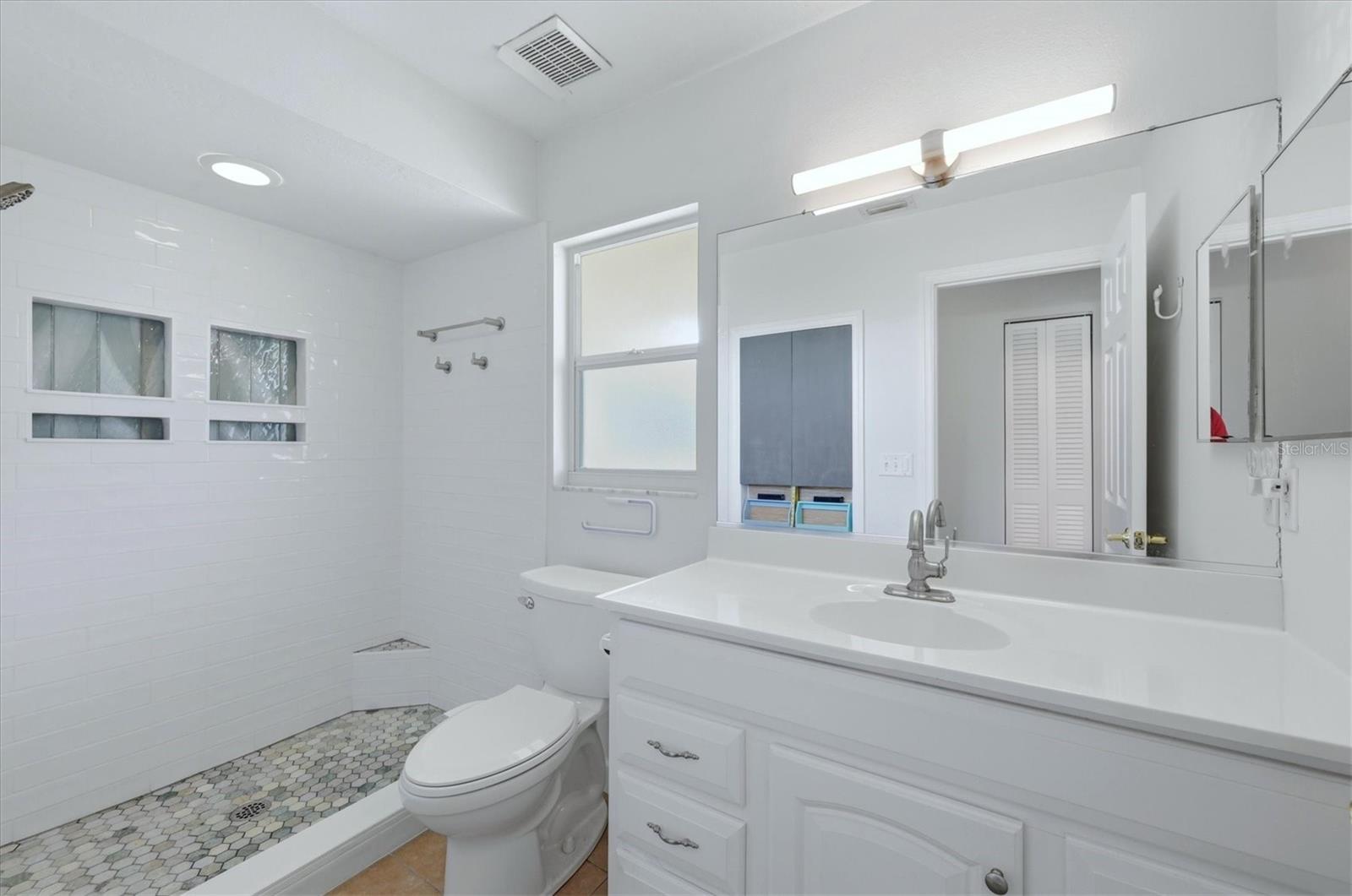 Image 16 of 42 For 874 Harvard Street