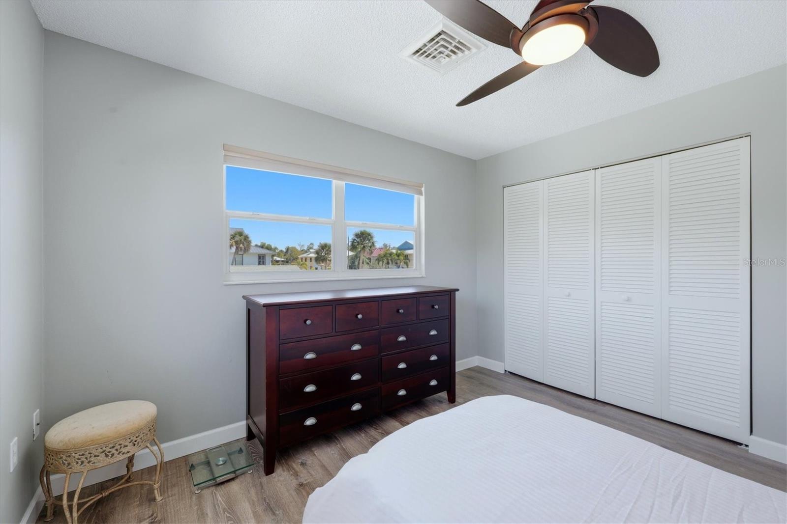 Image 18 of 42 For 874 Harvard Street