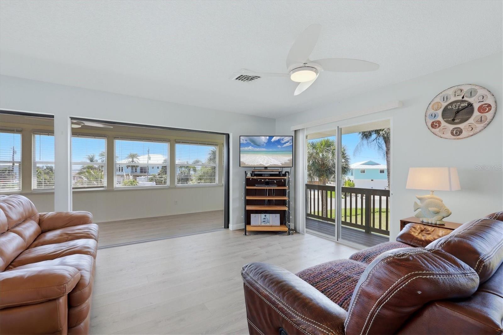 Image 6 of 42 For 874 Harvard Street