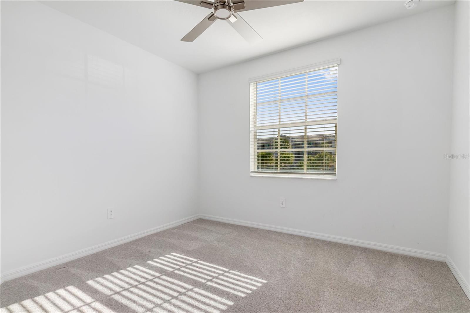 Image 20 of 56 For 17565 Opal Sand Drive 201