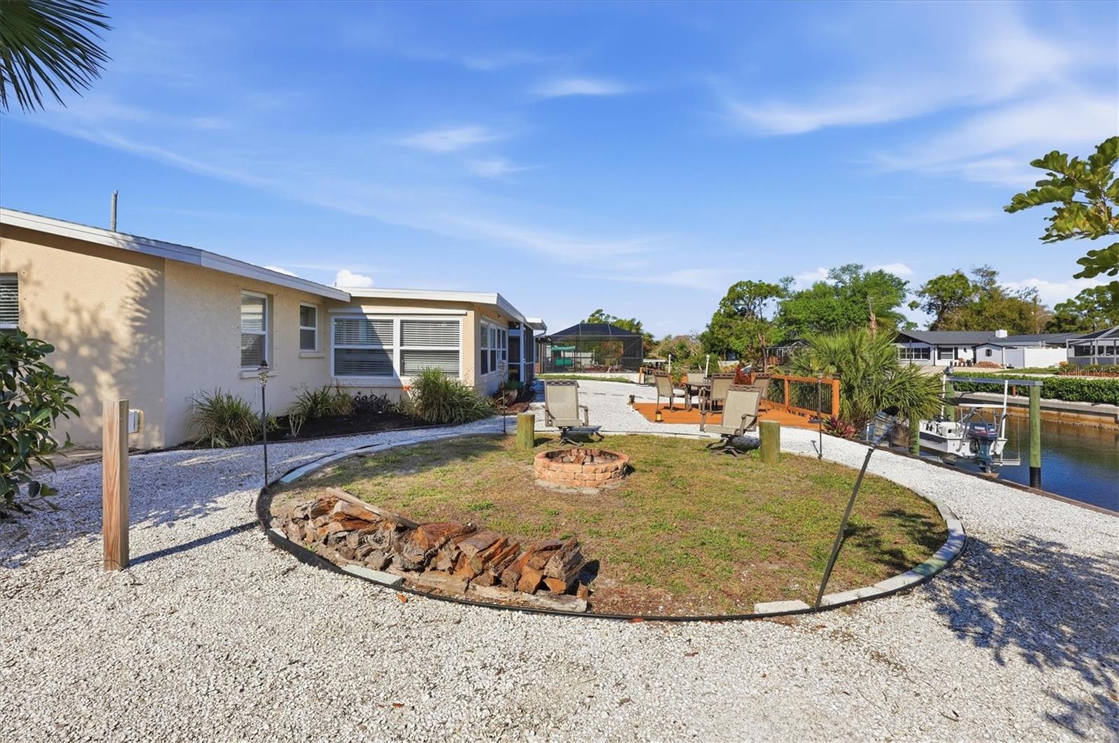 Image 18 of 51 For 866 6th Street