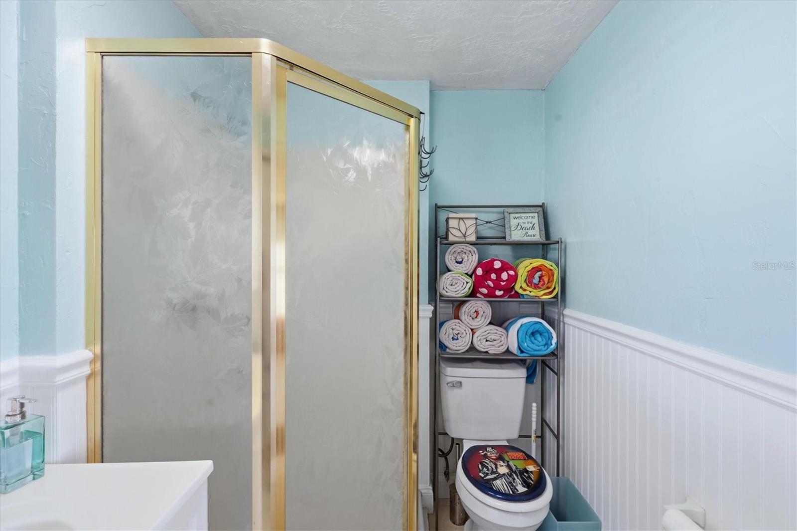 Image 31 of 51 For 866 6th Street