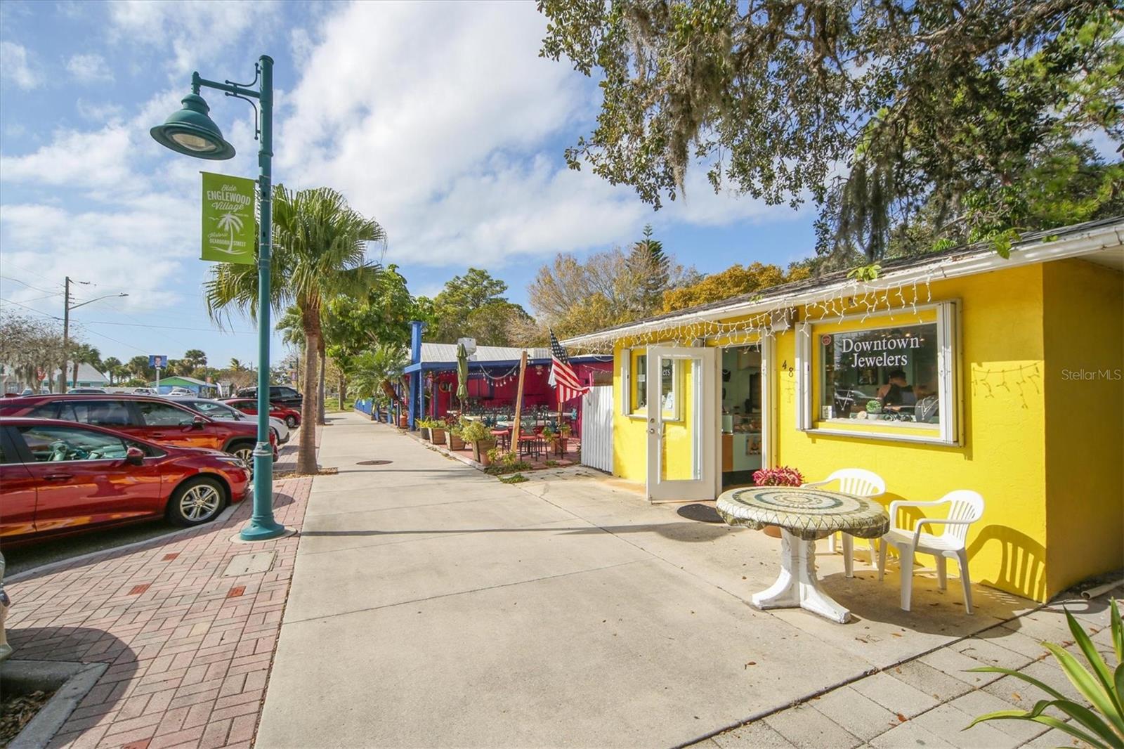 Image 38 of 51 For 866 6th Street