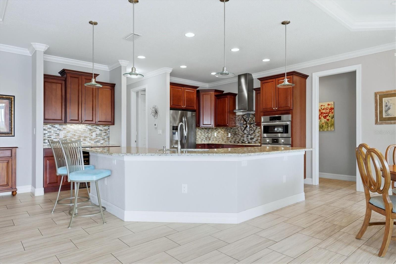 Image 10 of 89 For 15260 Leipzig Circle