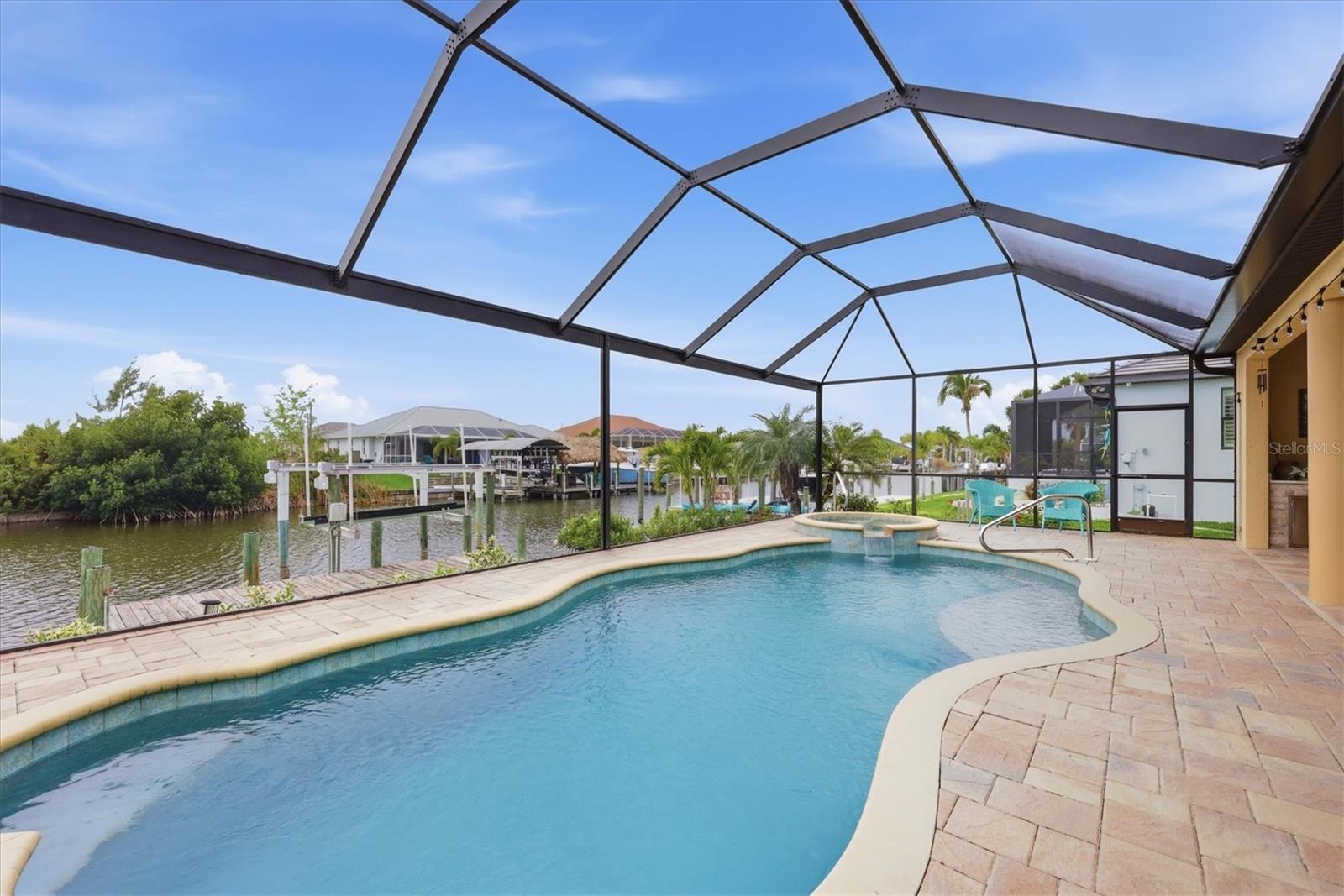 Image 18 of 89 For 15260 Leipzig Circle