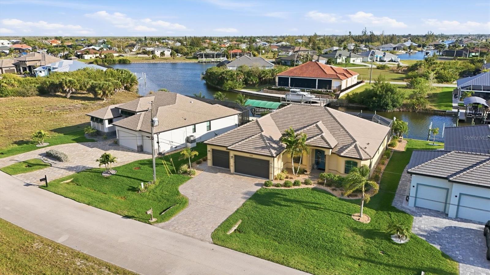 Image 19 of 89 For 15260 Leipzig Circle