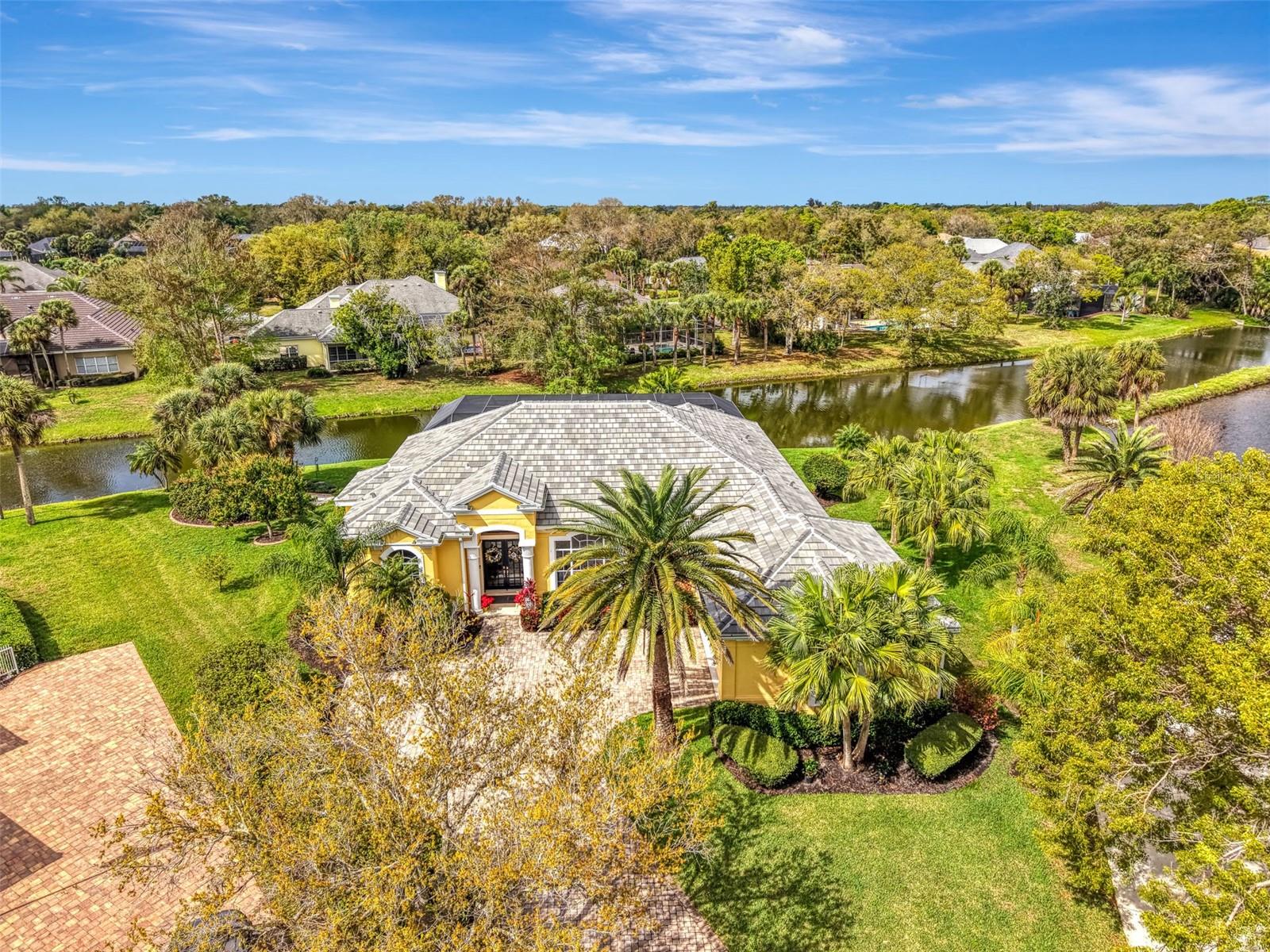 Image 2 of 100 For 18 Saint Croix Way