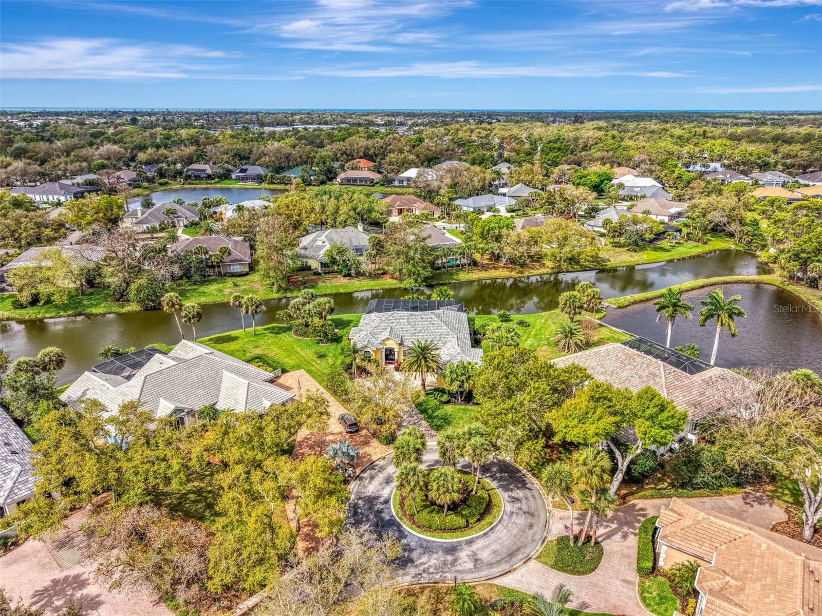 Image 4 of 100 For 18 Saint Croix Way