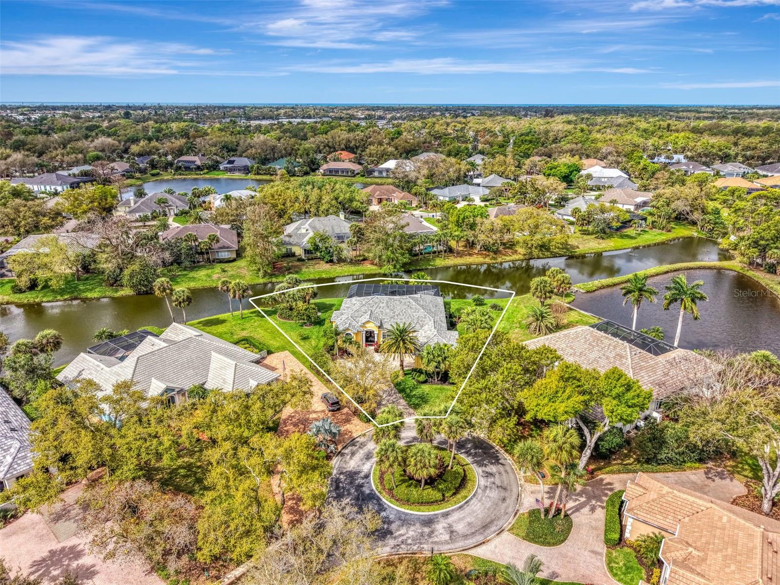 Image 5 of 100 For 18 Saint Croix Way