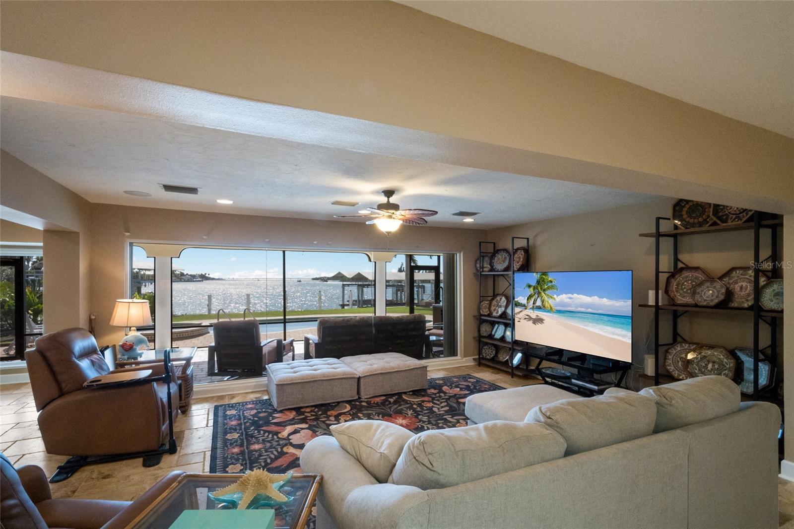 Image 16 of 63 For 90 Buccaneer Bend