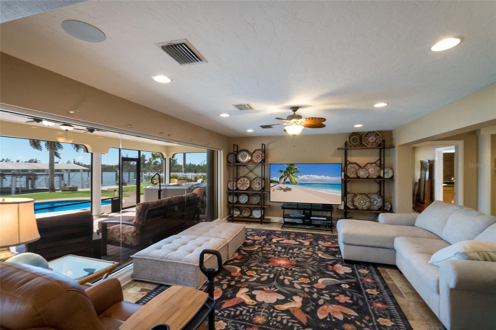 Image 19 of 63 For 90 Buccaneer Bend