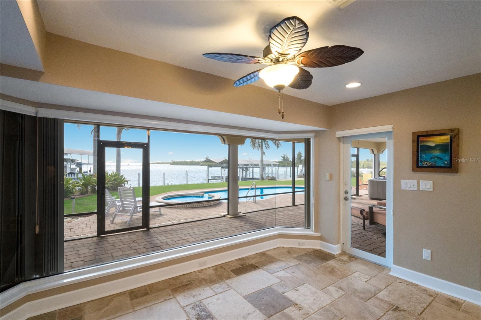 Image 20 of 63 For 90 Buccaneer Bend