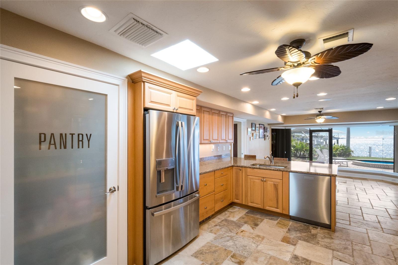 Image 21 of 63 For 90 Buccaneer Bend