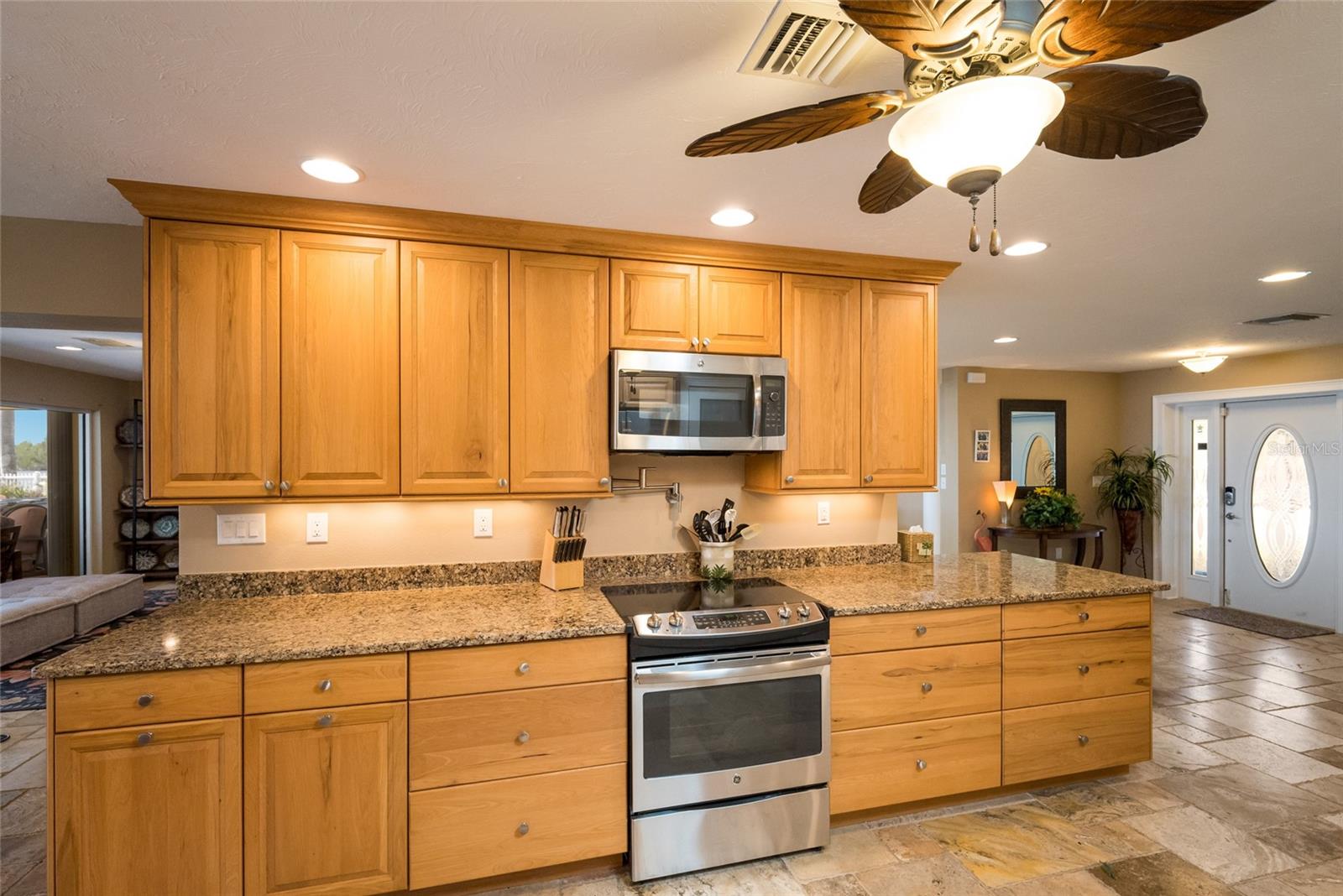 Image 24 of 63 For 90 Buccaneer Bend