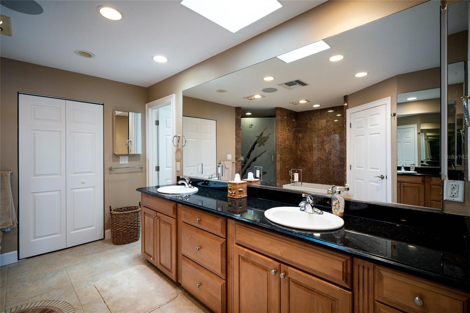 Image 31 of 63 For 90 Buccaneer Bend