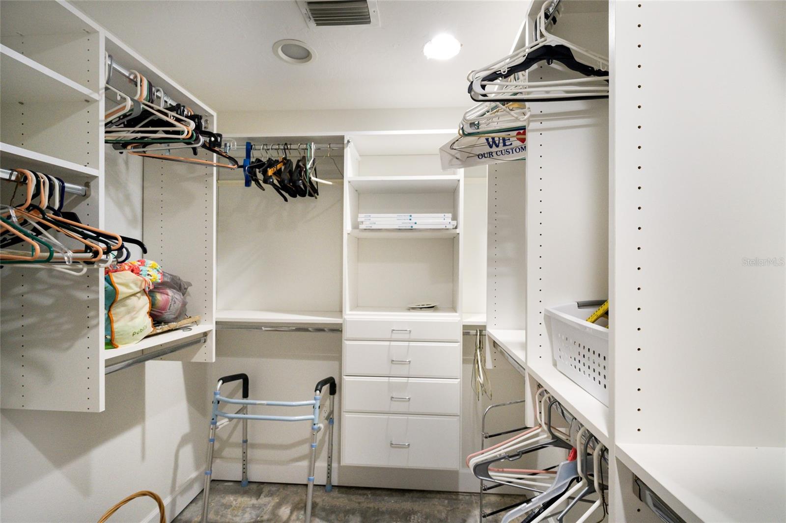 Image 33 of 63 For 90 Buccaneer Bend