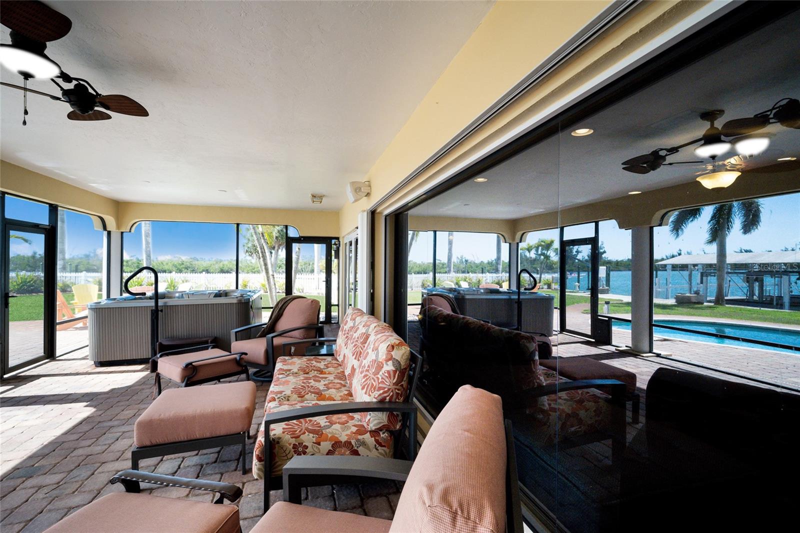 Image 44 of 63 For 90 Buccaneer Bend