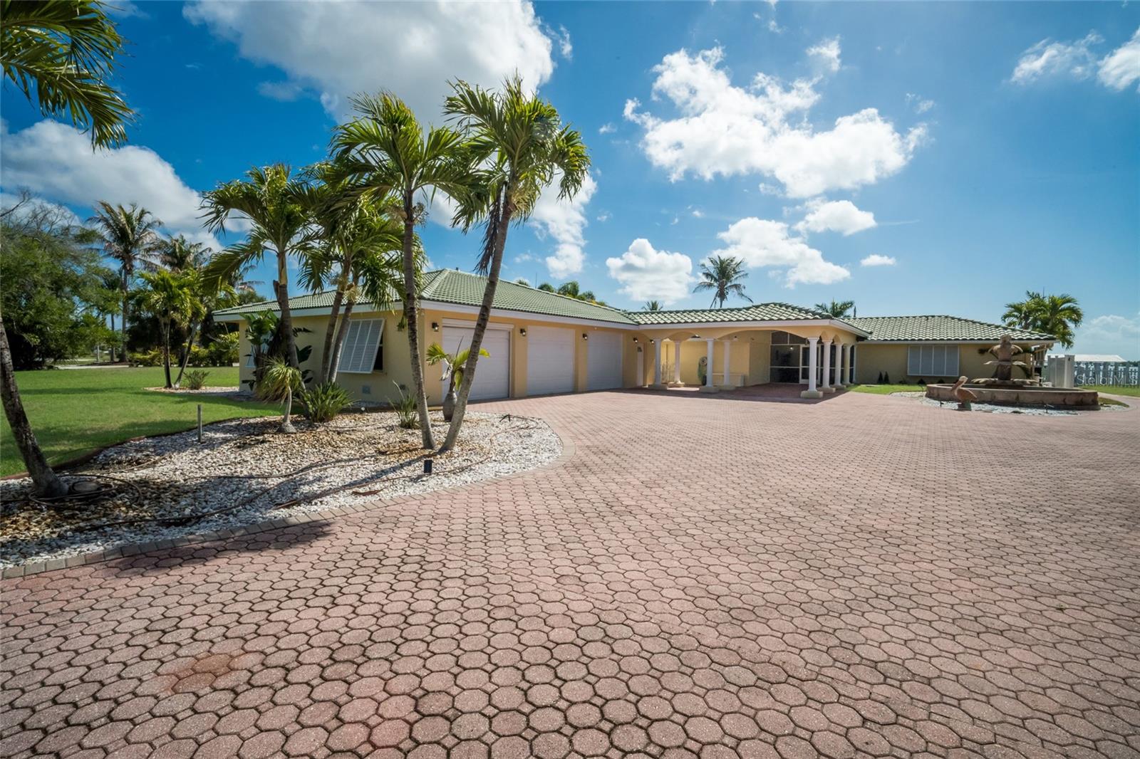 Image 58 of 63 For 90 Buccaneer Bend