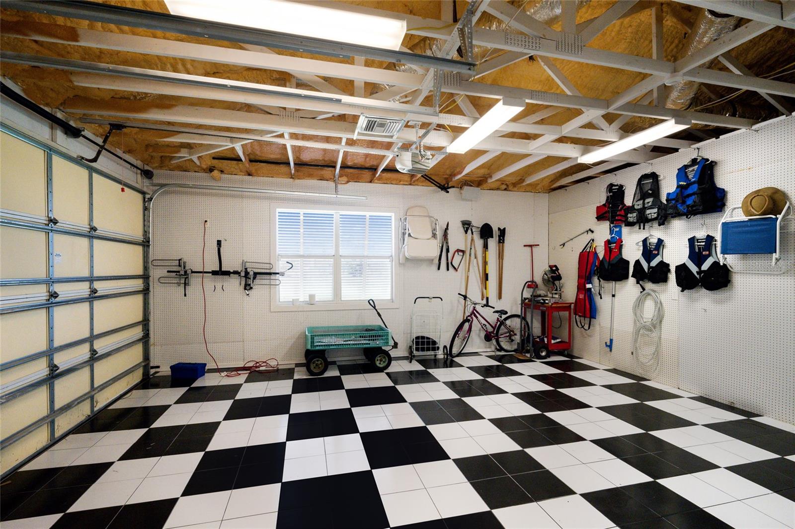 Image 61 of 63 For 90 Buccaneer Bend