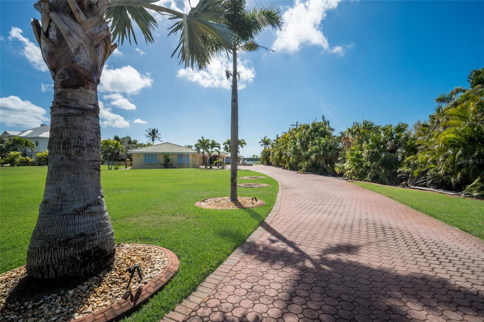 Image 9 of 63 For 90 Buccaneer Bend