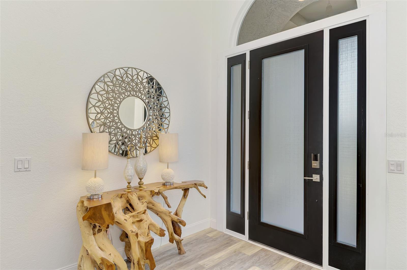 Image 10 of 93 For 14518 Bridgeview Lane