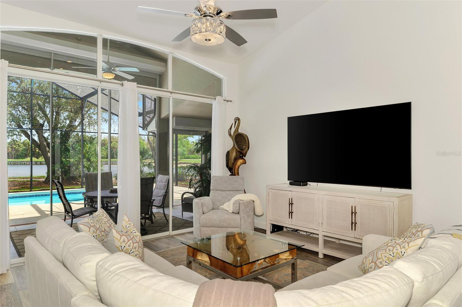 Image 14 of 93 For 14518 Bridgeview Lane