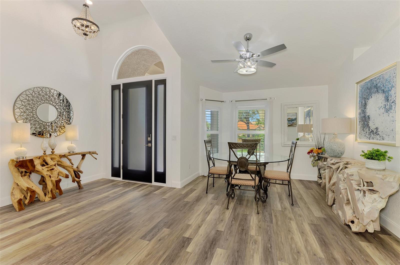 Image 18 of 93 For 14518 Bridgeview Lane