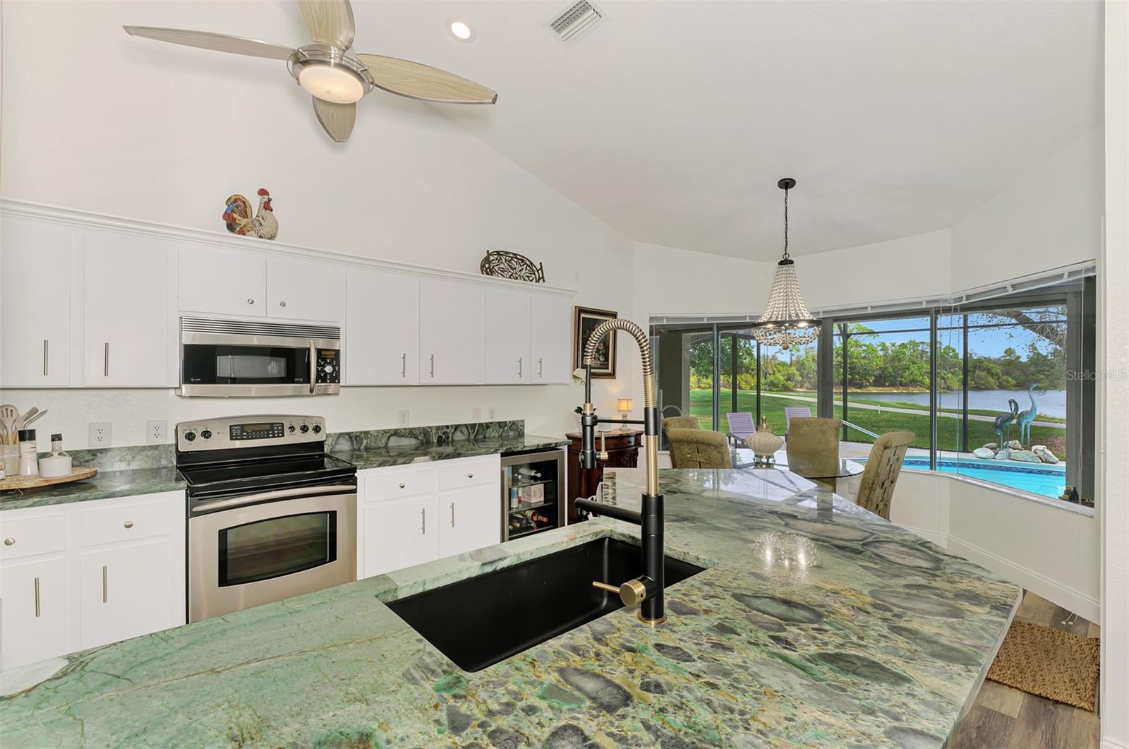 Image 23 of 93 For 14518 Bridgeview Lane