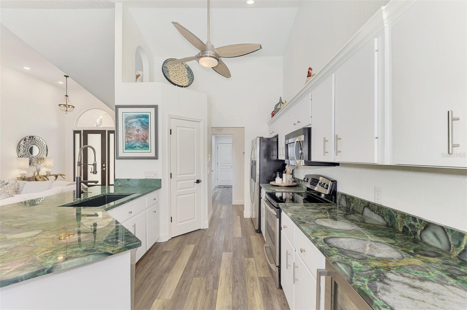 Image 26 of 93 For 14518 Bridgeview Lane