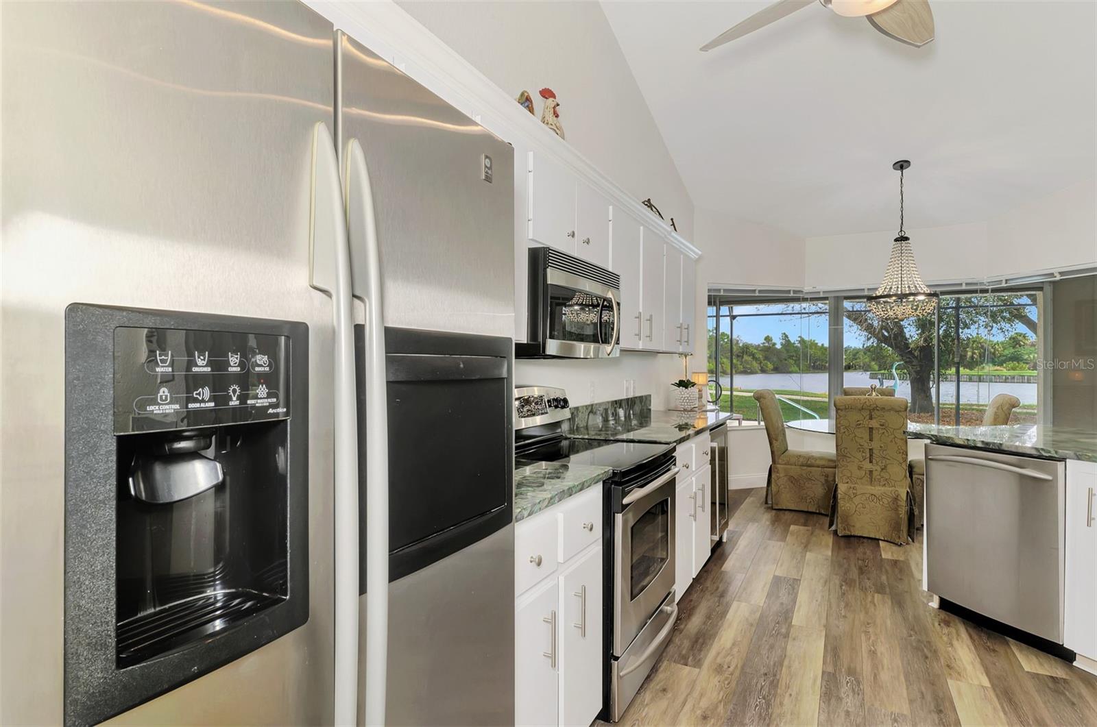 Image 28 of 93 For 14518 Bridgeview Lane