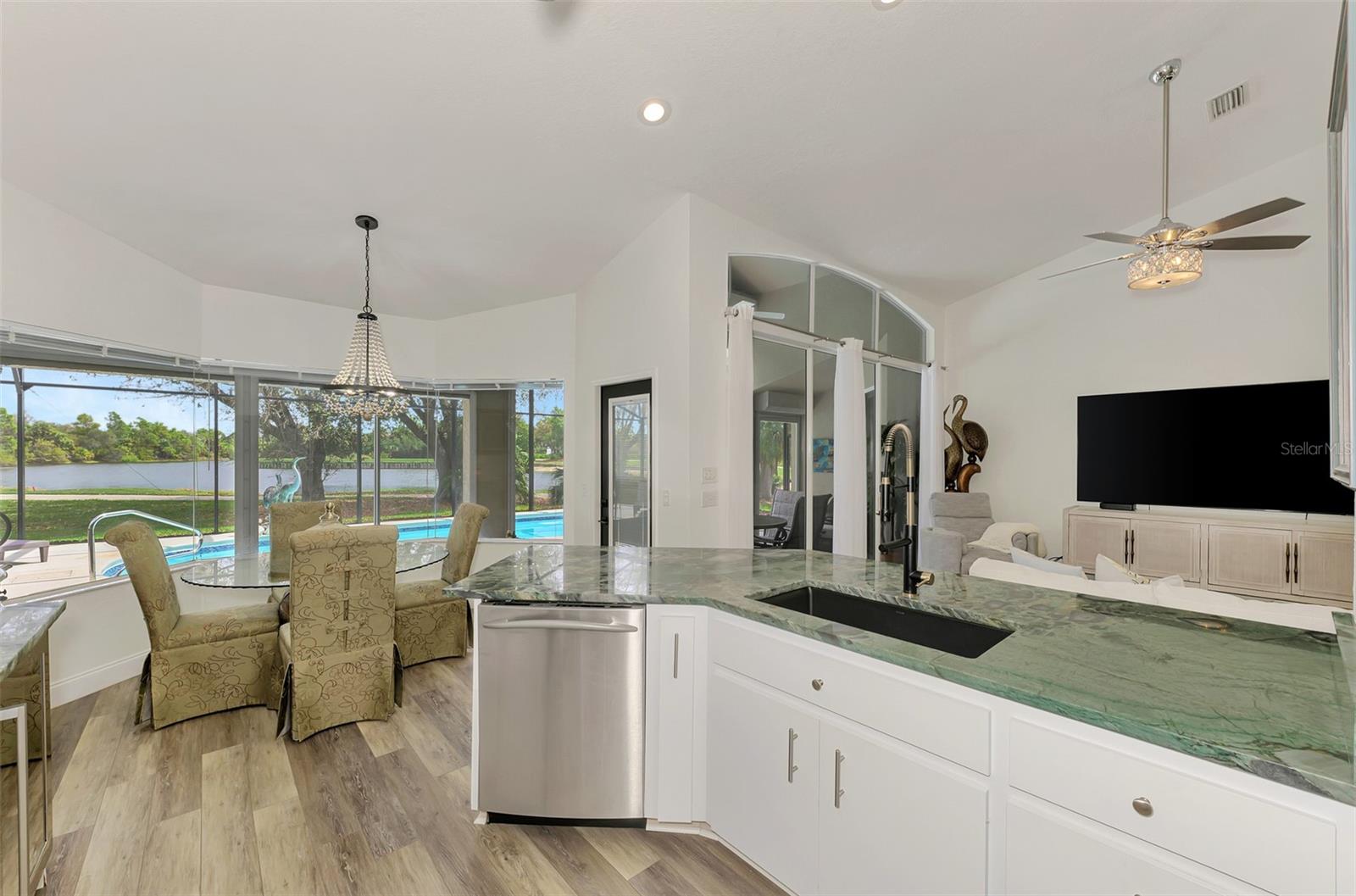 Image 30 of 93 For 14518 Bridgeview Lane