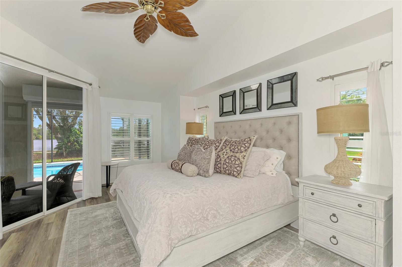 Image 34 of 93 For 14518 Bridgeview Lane