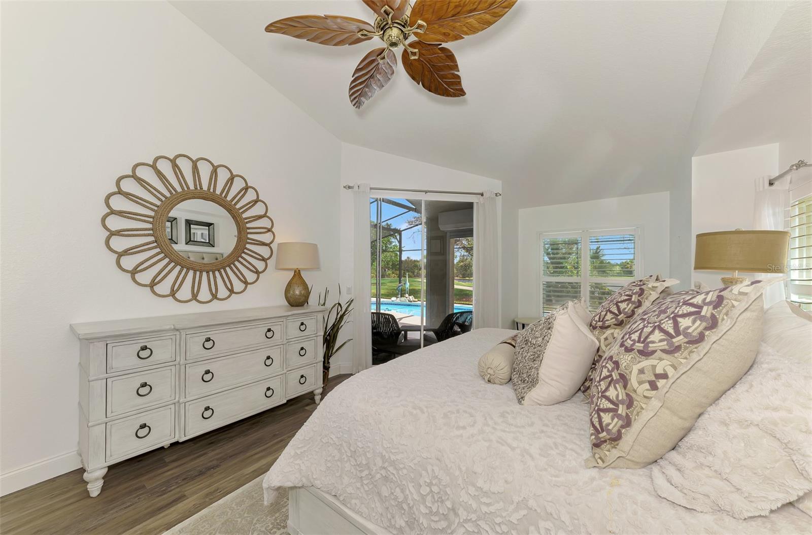 Image 35 of 93 For 14518 Bridgeview Lane