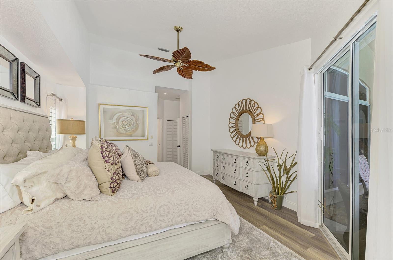 Image 37 of 93 For 14518 Bridgeview Lane