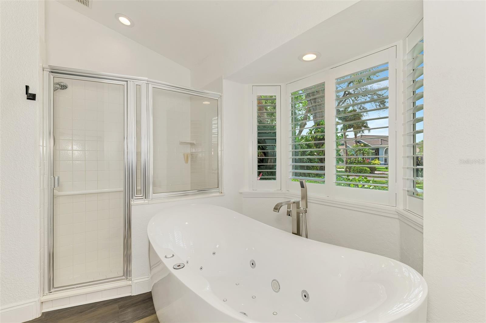 Image 40 of 93 For 14518 Bridgeview Lane