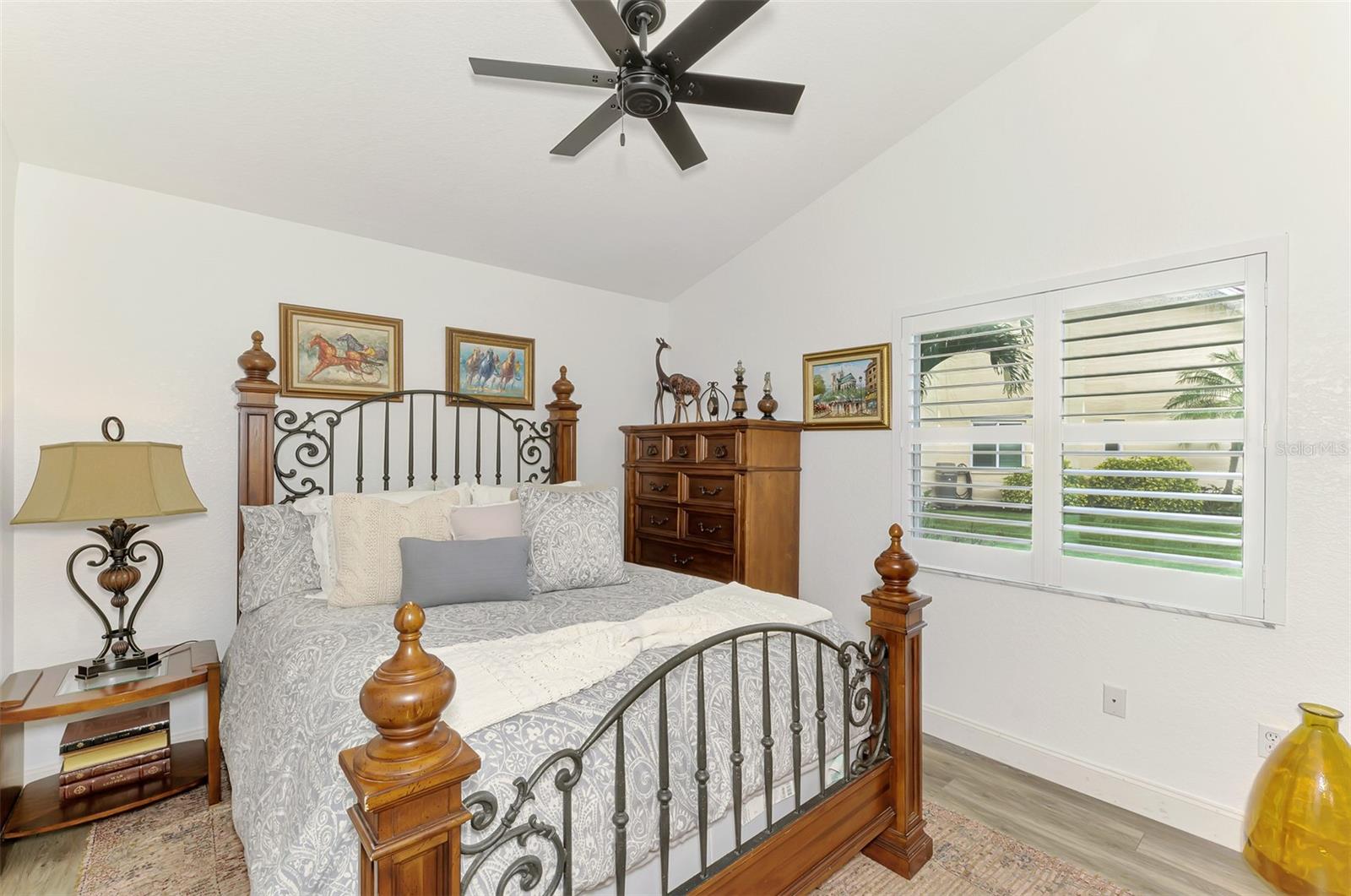 Image 43 of 93 For 14518 Bridgeview Lane