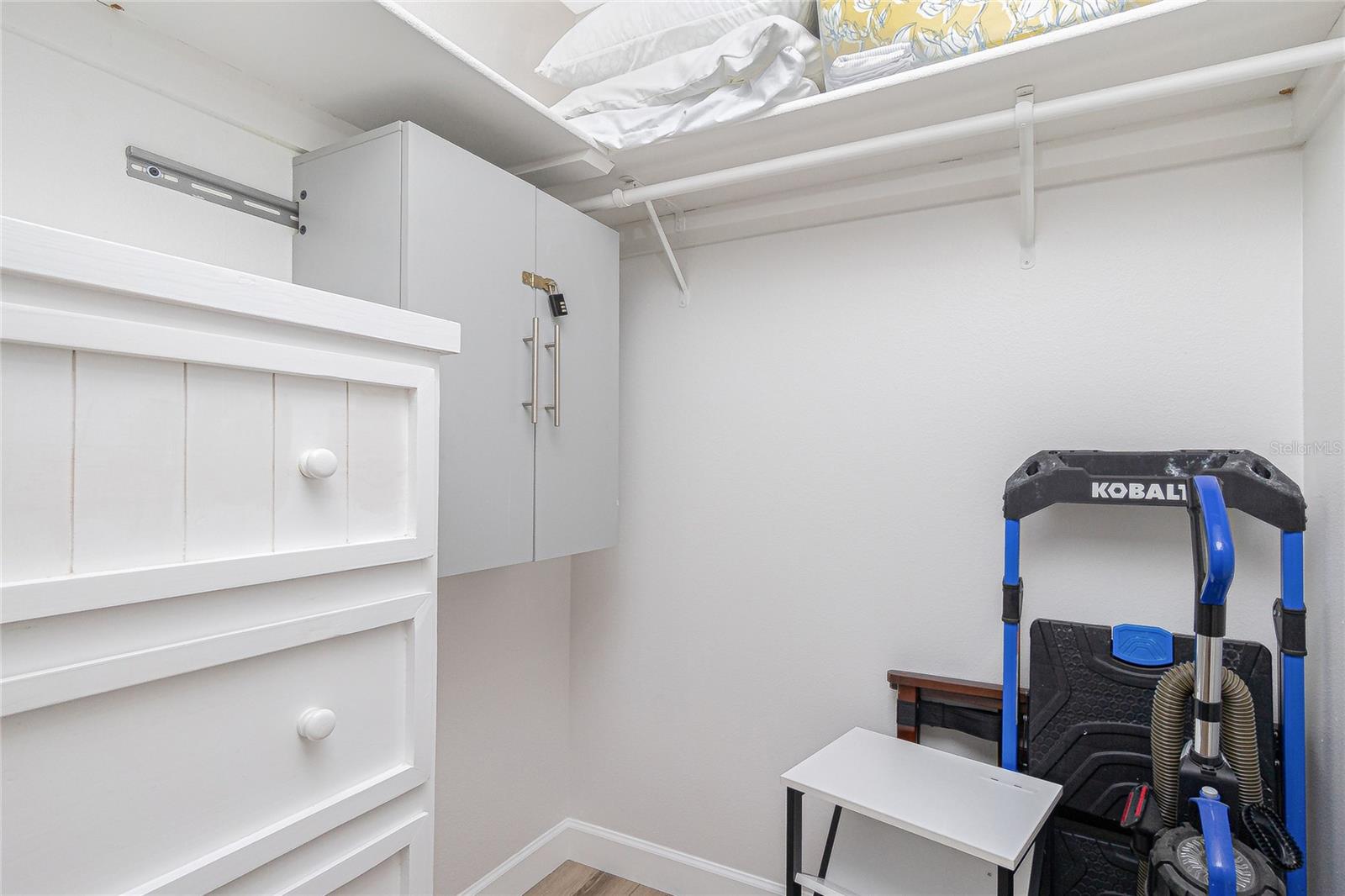 Image 23 of 44 For 2375 Beach Road 2b