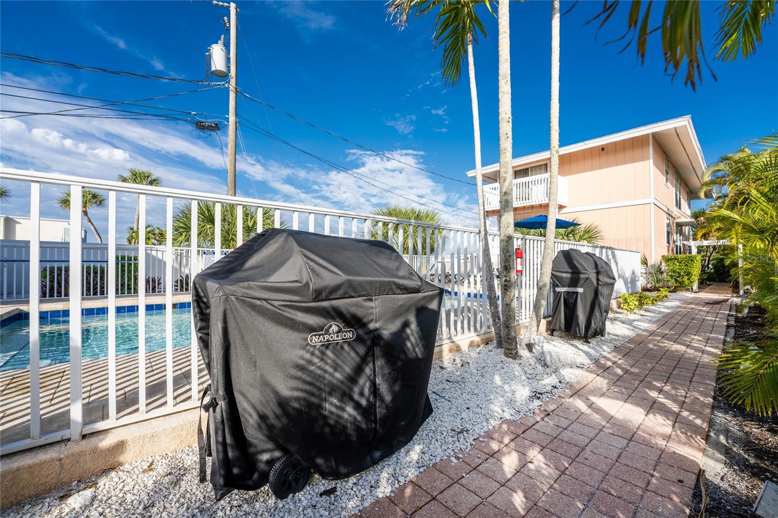 Image 31 of 44 For 2375 Beach Road 2b