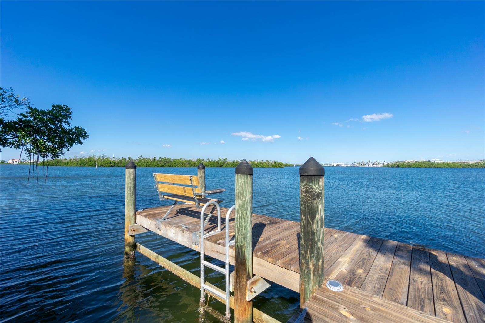 Image 39 of 44 For 2375 Beach Road 2b