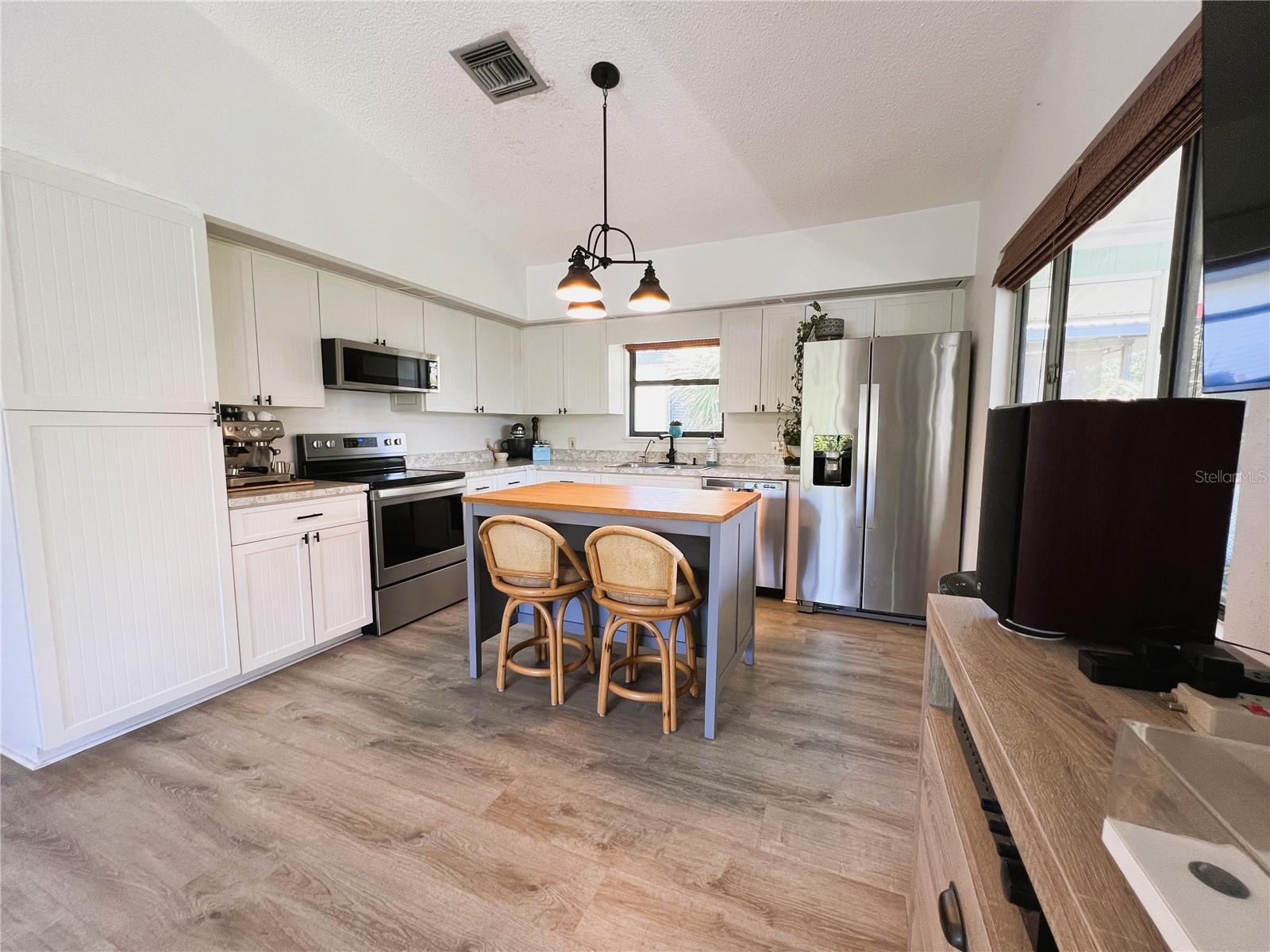 Image 29 of 63 For 8662 Grand Avenue