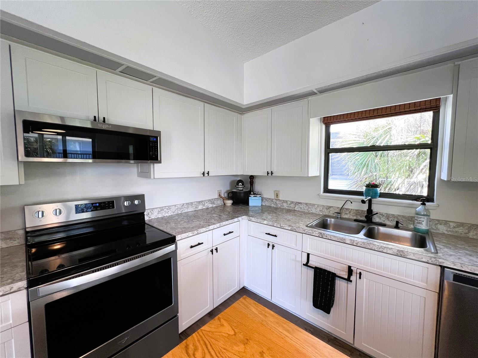 Image 30 of 63 For 8662 Grand Avenue