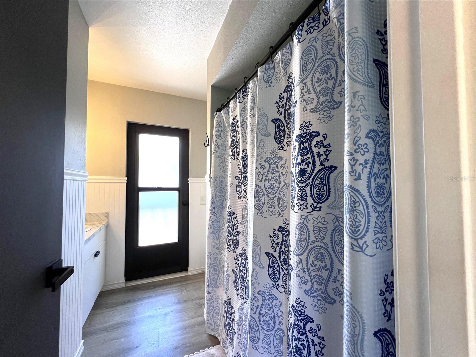 Image 37 of 63 For 8662 Grand Avenue