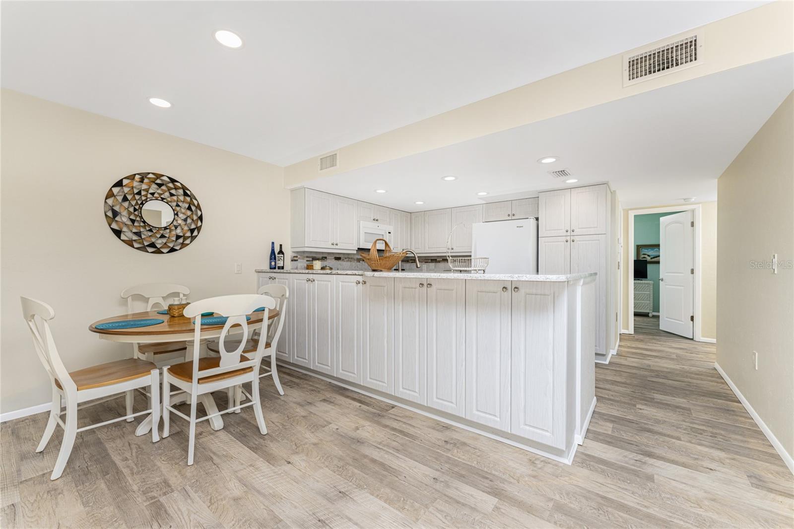 Image 12 of 50 For 6800 Placida Road Th2, 1b