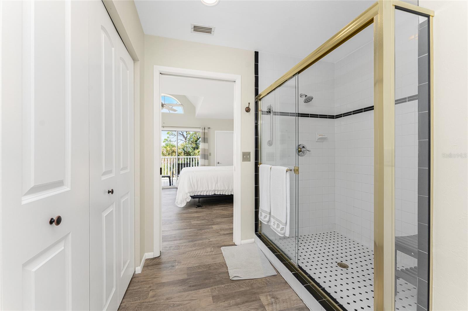 Image 22 of 50 For 6800 Placida Road Th2, 1b