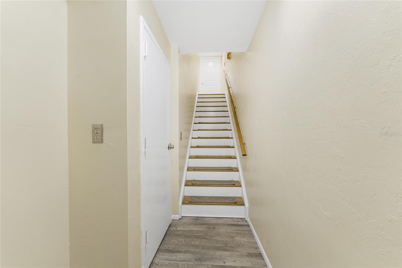 Image 3 of 50 For 6800 Placida Road Th2, 1b