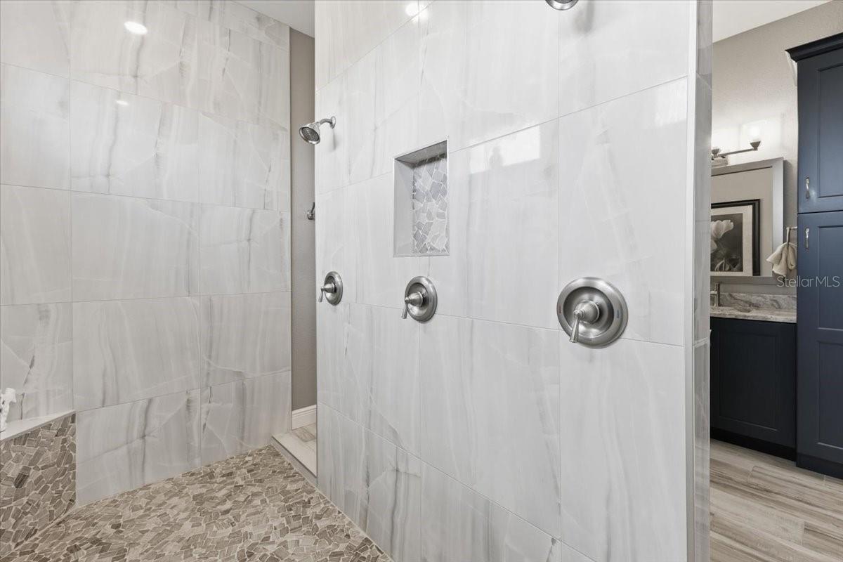 Image 37 of 76 For 9214 Melody Circle