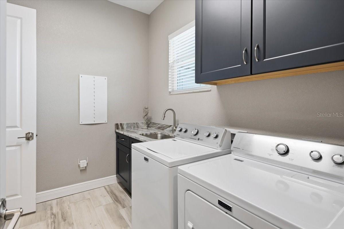 Image 41 of 76 For 9214 Melody Circle