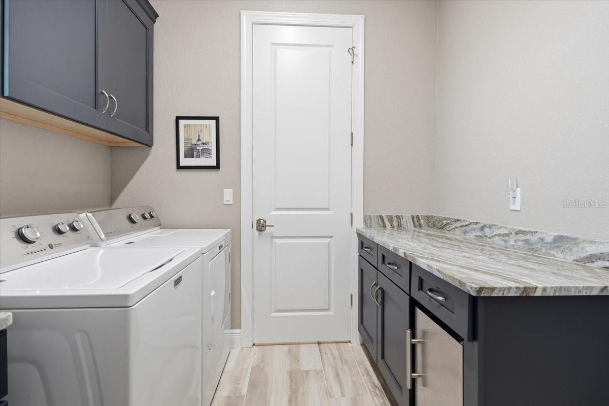 Image 43 of 76 For 9214 Melody Circle