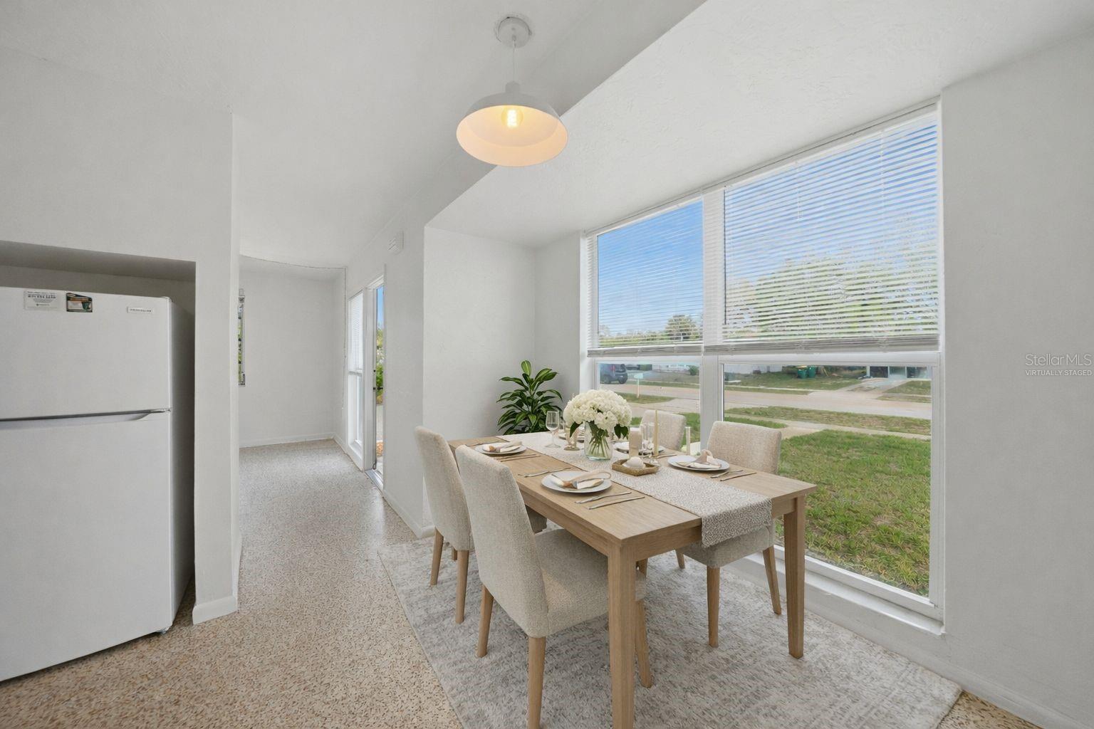 Image 16 of 41 For 21035 Glendale Avenue