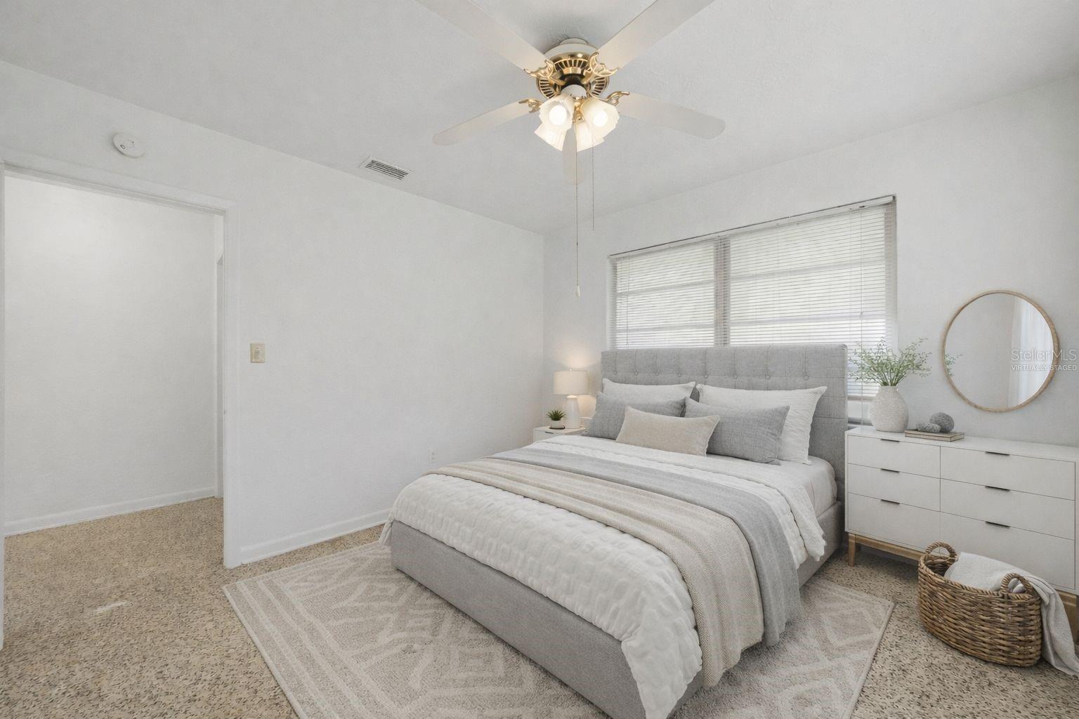 Image 23 of 41 For 21035 Glendale Avenue